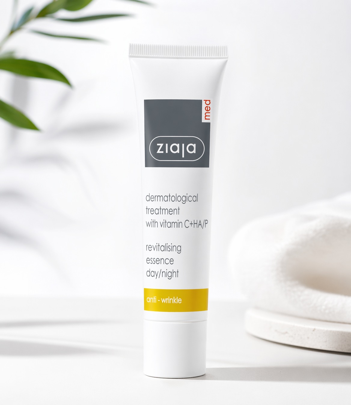 Ziaja Med C-vitamiini seerumi 30 ml – kirkastava ja anti-age kasvoille