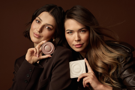 PAESE SELFGLOW Nude Eyeshadow Palette – luomiväripaletti 9 sävyä 12,5 g