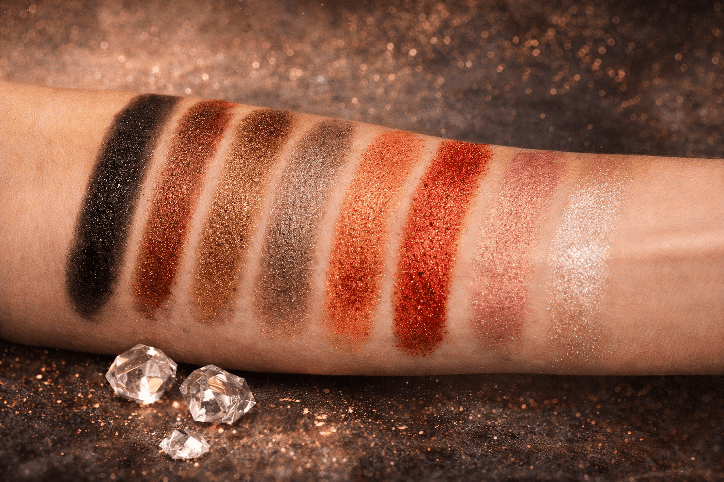 Paese Foil Effect Luomiväri – Metallinhohtoinen ja pitkäkestoinen luomiväri - Skonbeauty.com