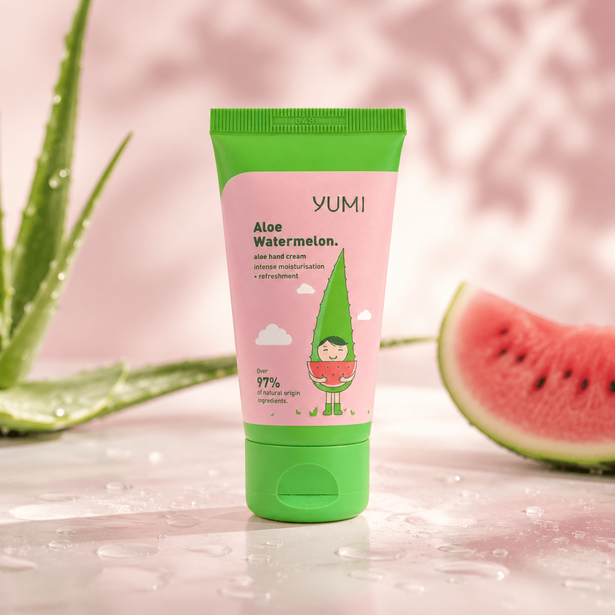 Yumi Aloe Vera & Vesimeloni Käsivoide 50 ml – Kosteuttava ja nopeasti imeytyvä käsivoide kuiville käsilleYumi aloe vera & vesimeloni käsivoide 50 ml - Skonbeauty.com