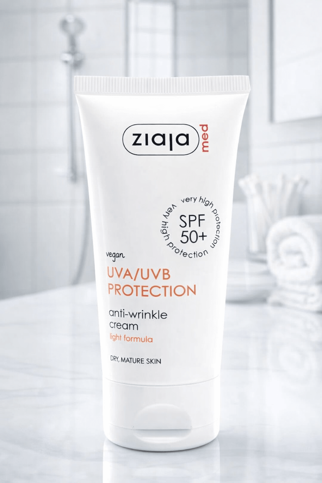 Ziaja Med Kiinteyttävä Kasvovoide SPF50+ 50 ml – Tehokas aurinkosuoja herkälle ja kuivalle iholle - Skonbeauty.com